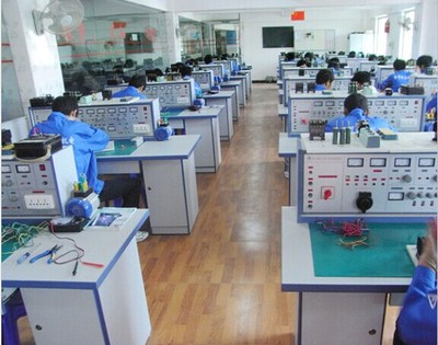 云南省電子信息技工學校計算機網(wǎng)絡(luò)設(shè)備的安裝與維護專業(yè)初級中學生報名指南